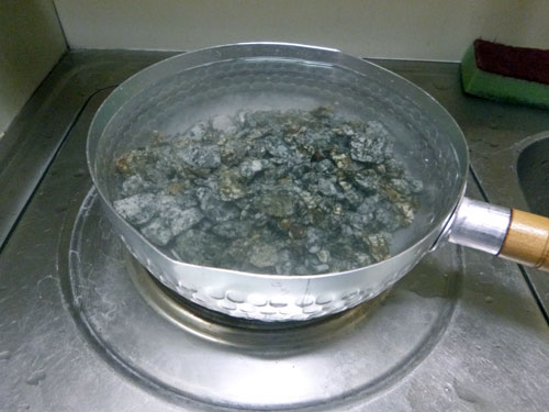 麦飯石原石を5分間以上　煮沸