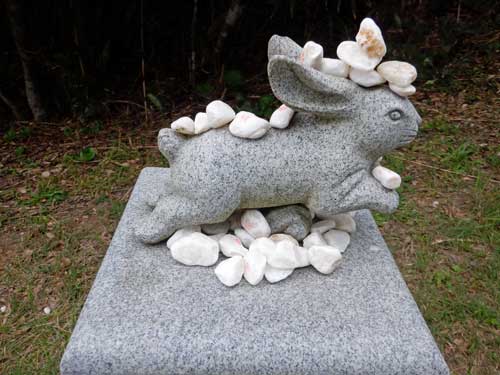 白兎神社　花崗岩のうさぎ