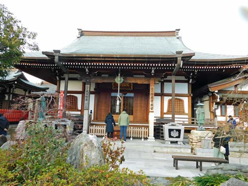 西宮市　西廣寺　寺門を入って正面に本堂