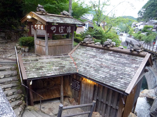 湯の峰温泉　つぼ湯　全景